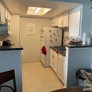 Cozy Woodside Apartment Denver